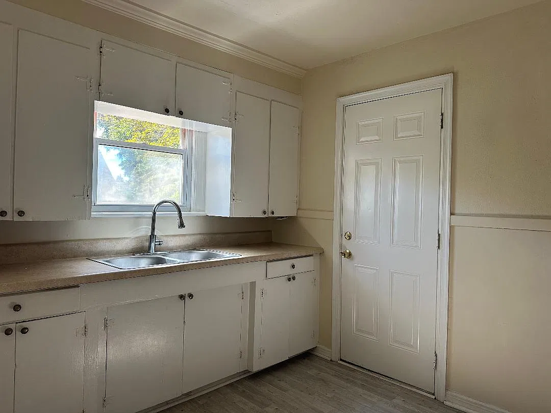 2 bed, 1200 sqft, $1,495 — Photo 1