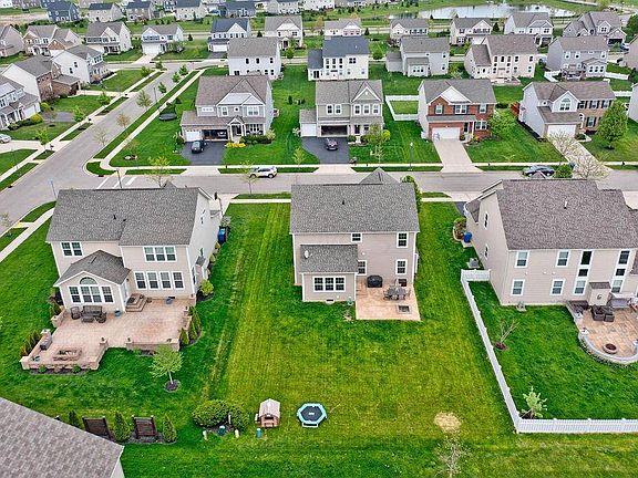 4th image of 766 Oakley Dr