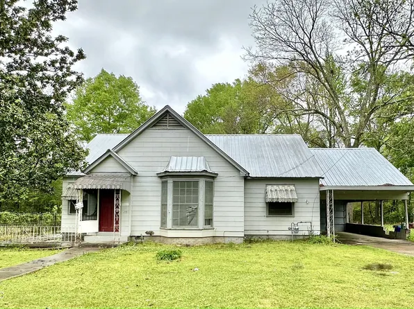 77 Carr St, Louisville, MS 39339