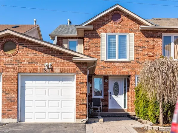 23 Acadian Hts, Brampton, ON L6Y 4H5