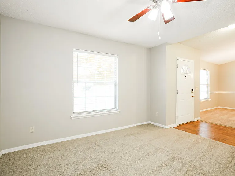 313 Johns Glen Dr — Photo 10