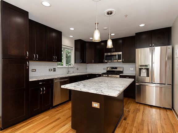 3rd image of 1179 Shorewood Ct