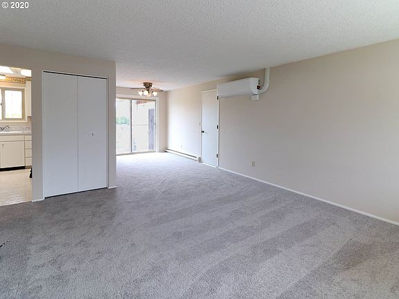 4th image of 420 S Cascade Dr