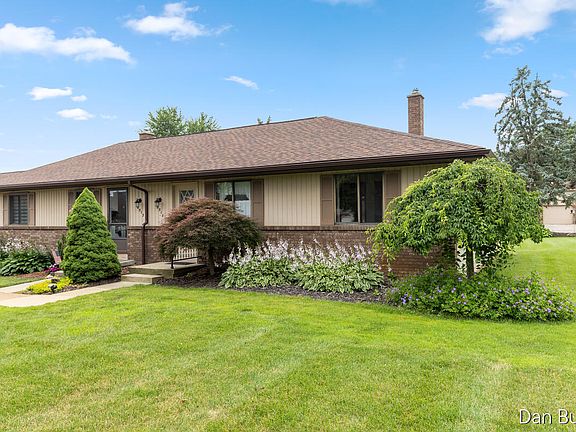 3rd image of 8511 Elkwood Dr SW