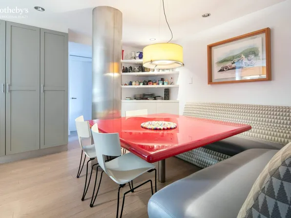 940 Park Avenue image 8 of 23