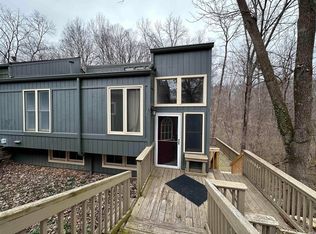 2902 W Winterberry Ct, Bloomington, IN 47404