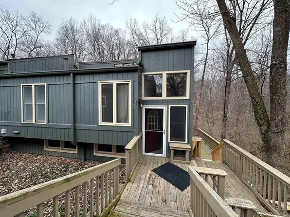 2902 W Winterberry Ct, Bloomington, IN 47404