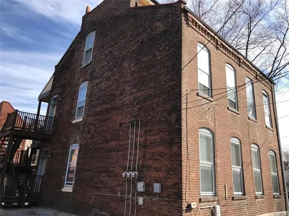 2211R Menard St, Saint Louis, MO 63104