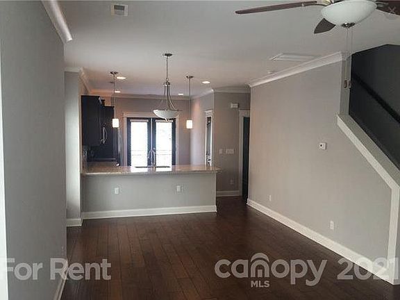 5th image of 501 Village Park Dr