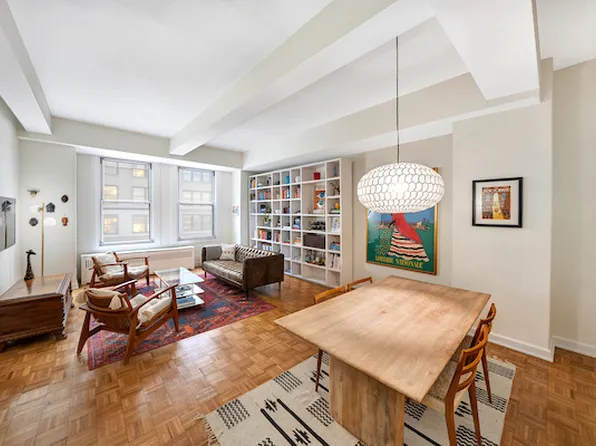 425 Park Avenue South image 2 of 8