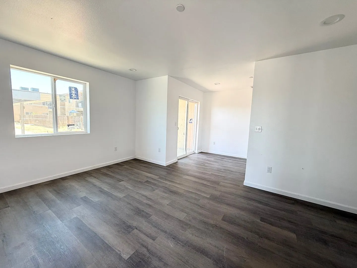 3328 N Marks Ave — Photo 3