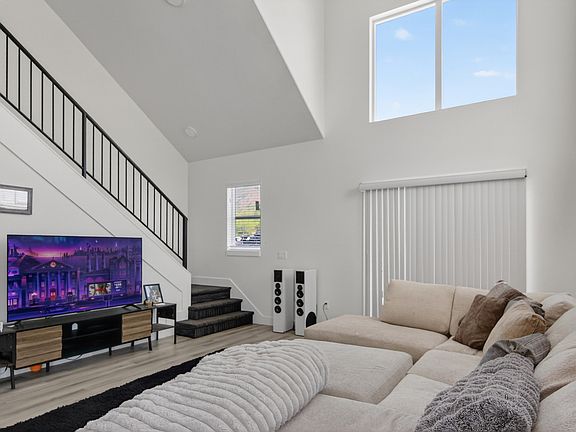 3rd image of 2811 S Orchard Hill Ln