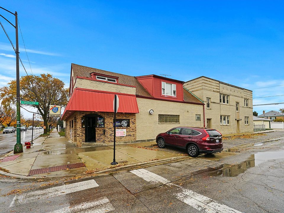1st image of 3362 N Narragansett Ave #1W