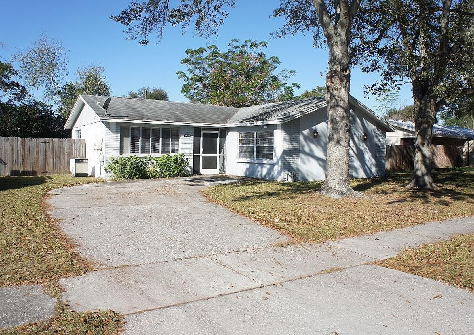 1st image of 1308 Willow Valley Dr