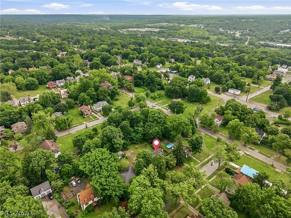 40th image of 236 N Heights Ave