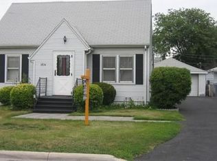 6834 97th Pl, Chicago Ridge, IL 60415