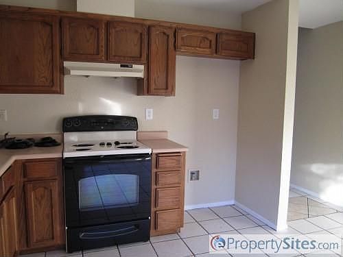 3rd image of 2318 Silverado Ct