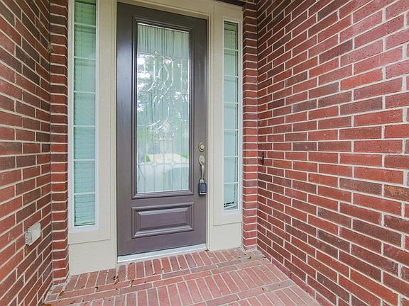 4th image of 7410 Auburn Oak Trl
