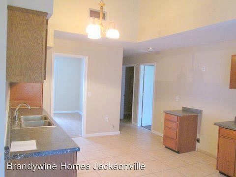 5th image of 4105 E Wilcrest Cir