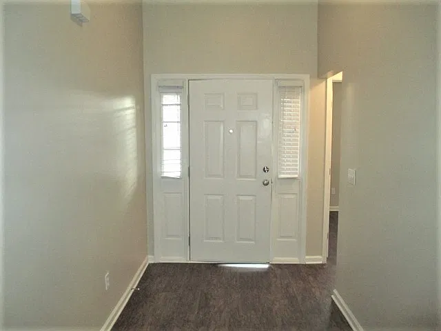 4 bed, 2.0 bath, 1770 sqft, $2,090 — Photo 3
