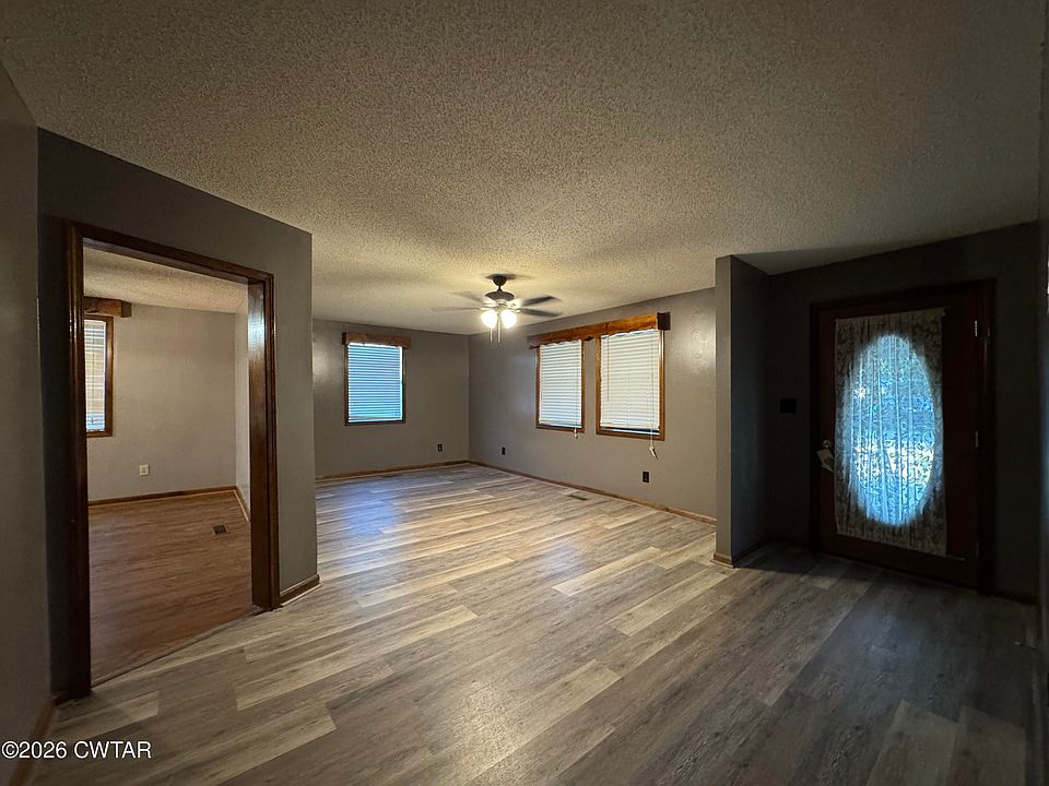 4th image of 624 Lake St