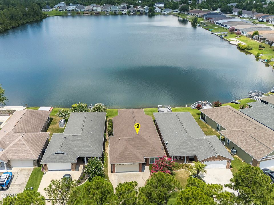 1st image of 220 Lakeridge Dr
