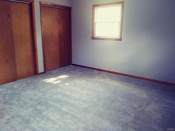 5th image of 52 River St