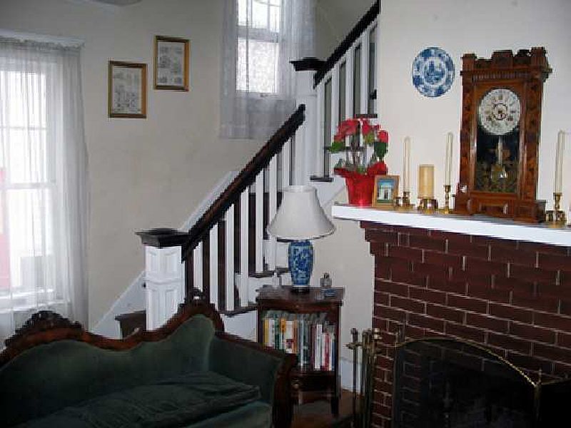 4th image of 2 WASHINGTON Avenue