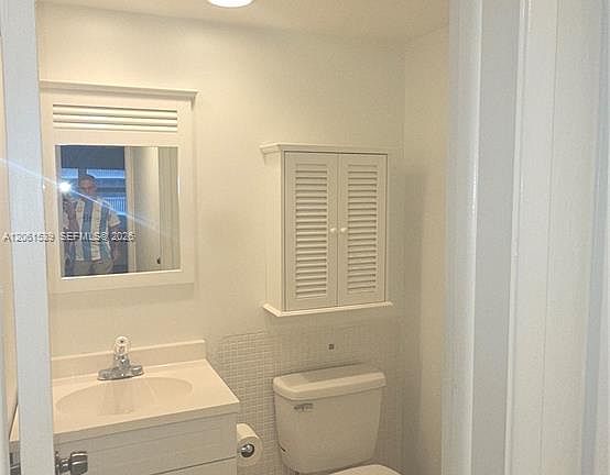 4th image of 4010 Galt Ocean Dr APT 716