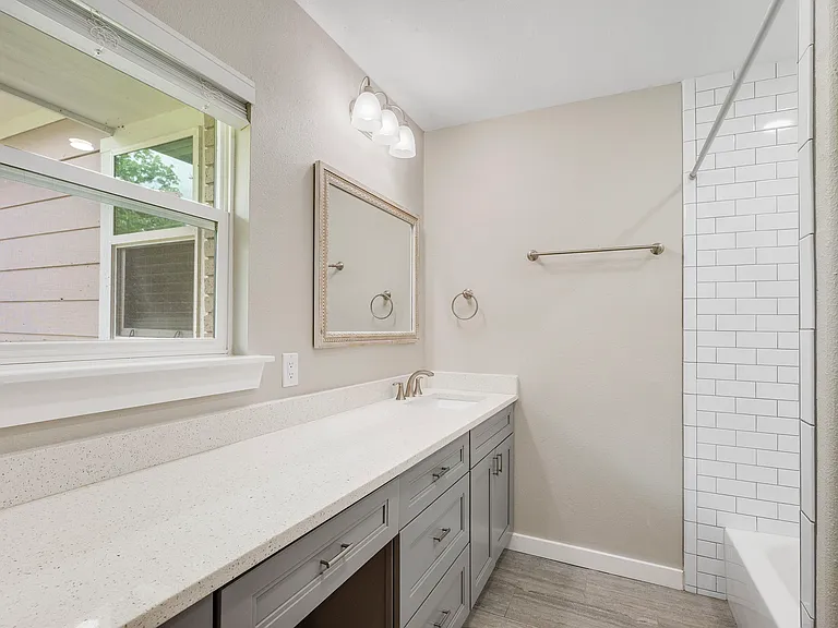 304 Dunn St — Photo 9