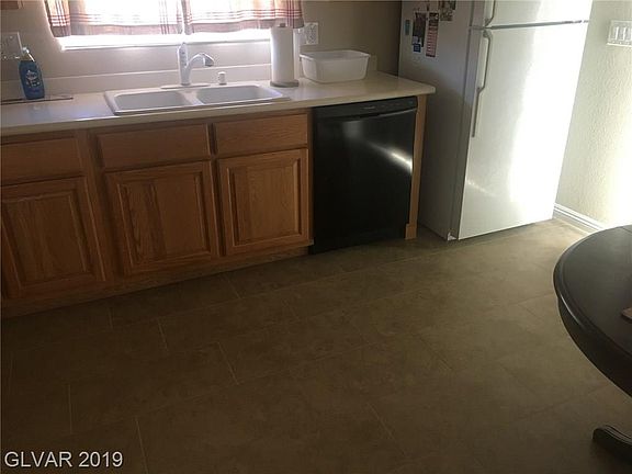 4th image of 9390 Borough Park St
