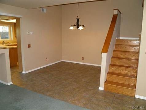 4th image of 15869 Deer Trail Dr