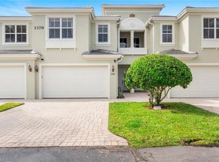 1370 Mariposa Cir APT 102, Naples, FL 34105