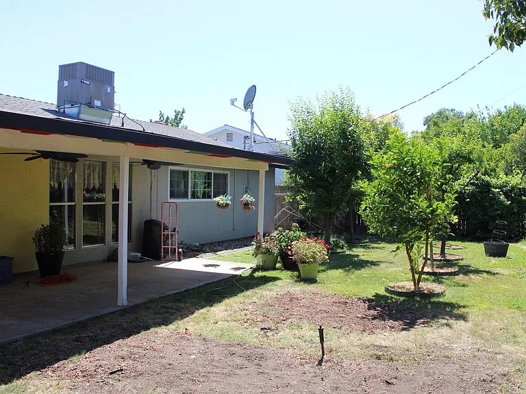 1513 Dana Way — Photo 16