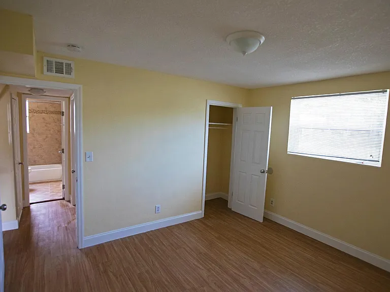 1225 Harrison St — Photo 12