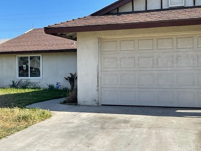 2nd image of 25401 Filaree Ave