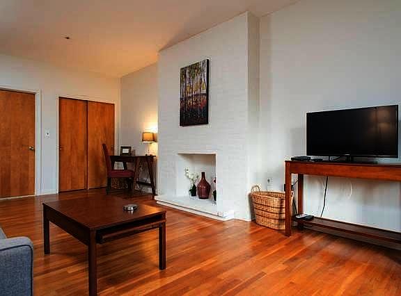 4th image of 319 Beacon St #604IS