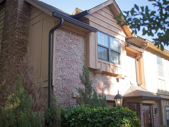 3rd image of 2414 E 59th Ct #131