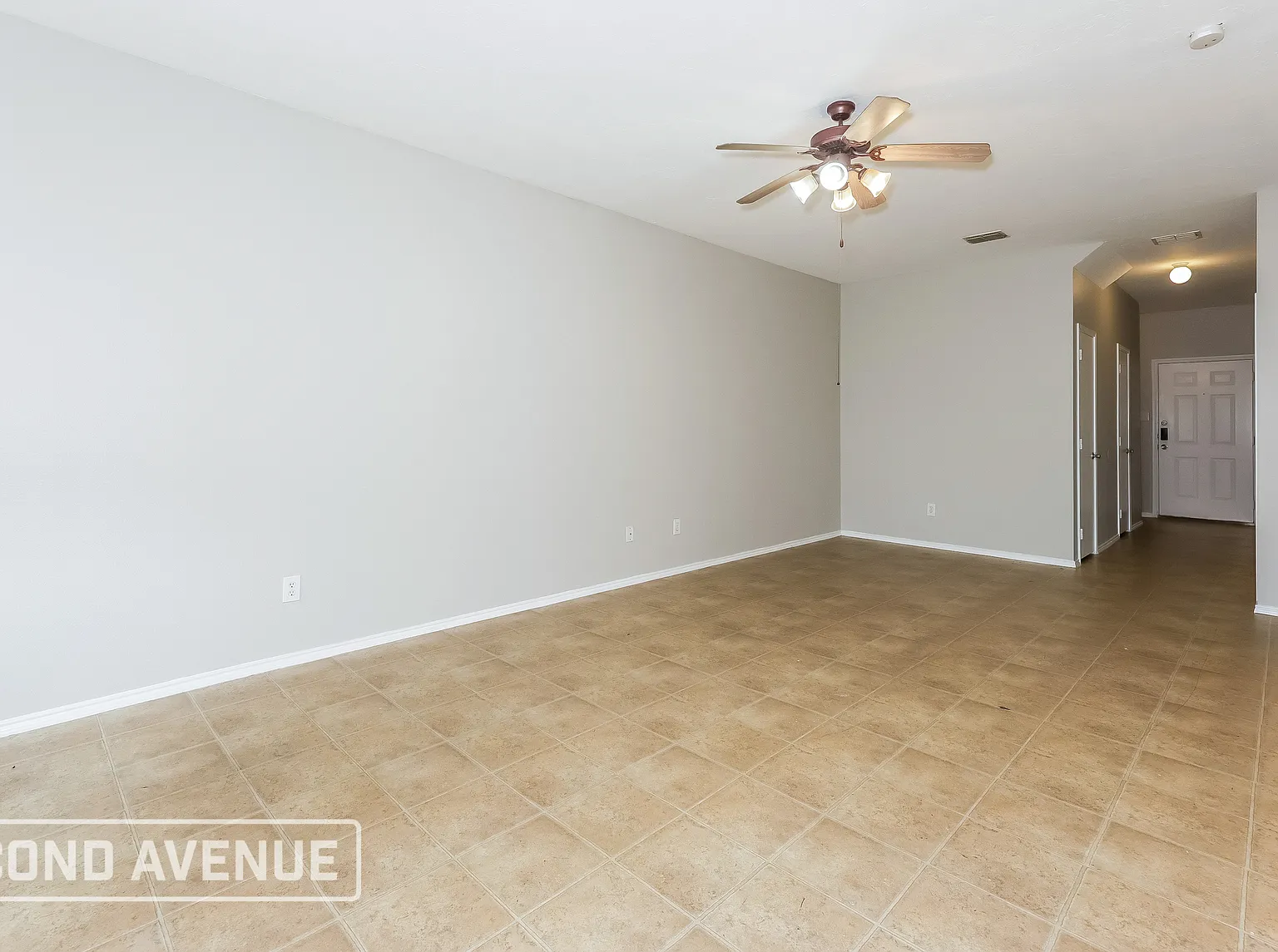 4 bed, 2.5 bath, 1748 sqft, $1,850 — Photo 3