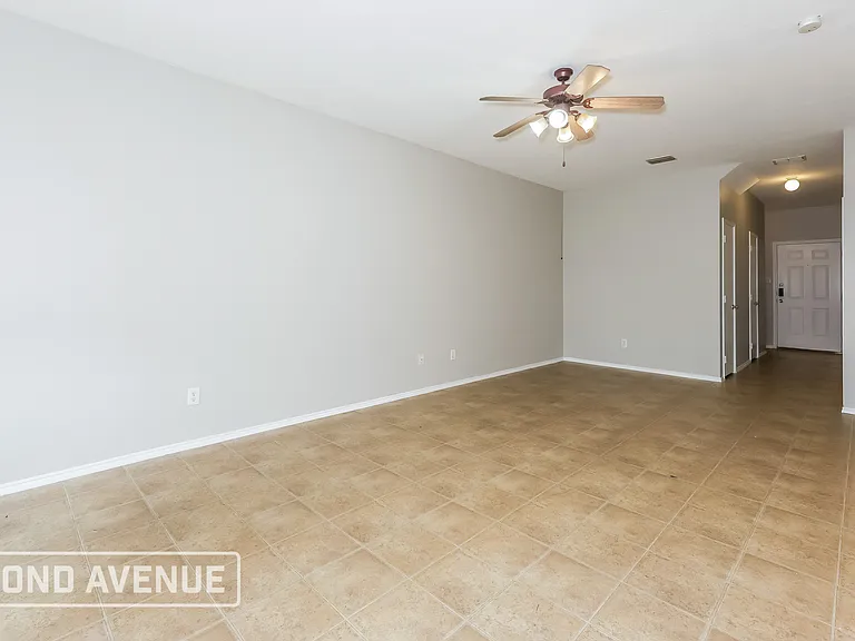 6152 River Pointe Dr — Photo 3