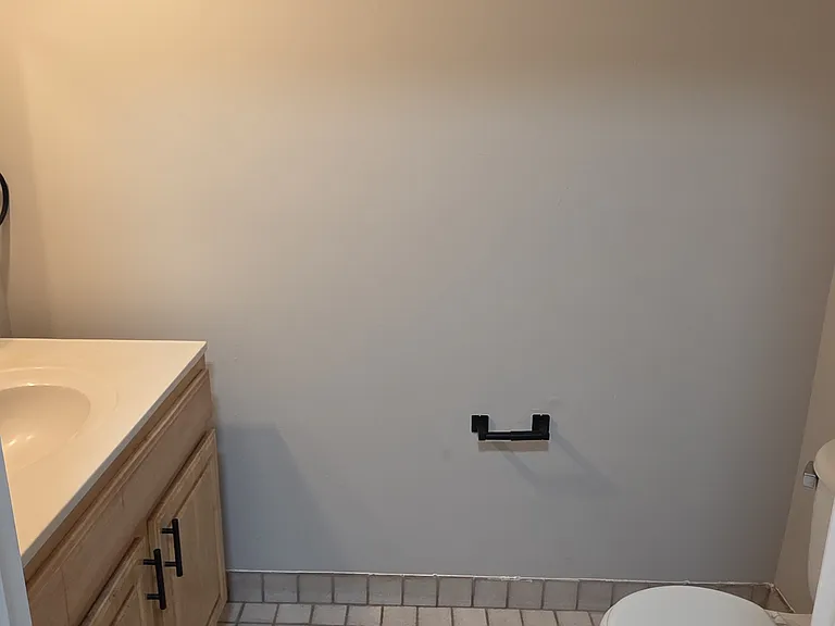 121 N Bradford St — Photo 8
