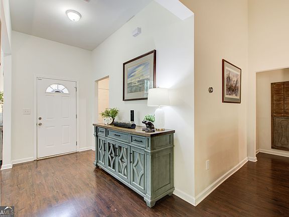 4th image of 190 Pebble Creek Dr