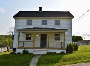 9 7th St, Claysville, PA 15323