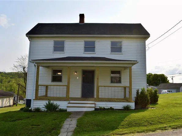 9 7th St, Claysville, PA 15323