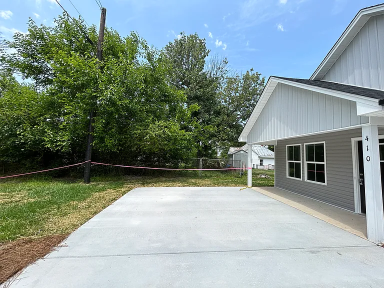 410 Kendall St — Photo 21