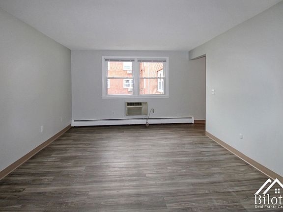 3rd image of 264 Fruit Hill Ave #368
