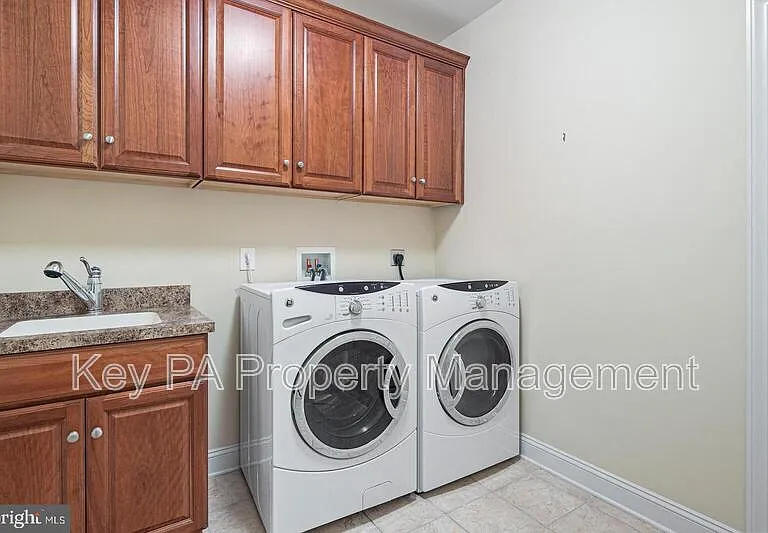 155 Harrogate Dr — Photo 24