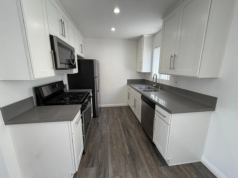 Oxford Villa Apartments — Photo 3