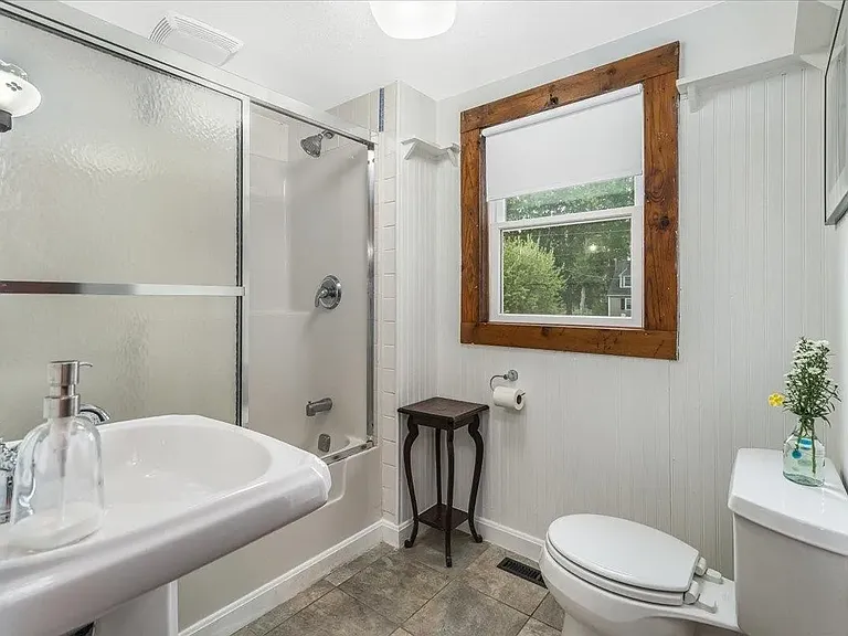 58 Violet St — Photo 17