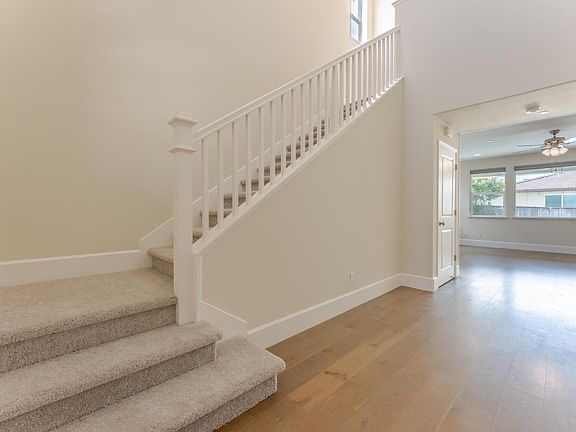 4th image of 552 Cadiz Dr
